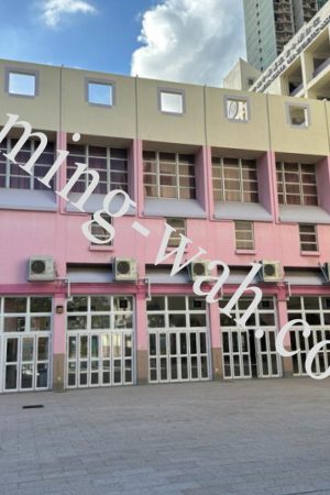 MW-002  地下雨天操場翻新摺疊門