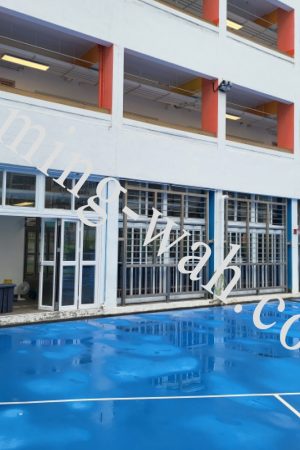 MW-004  地下雨天操場新加摺疊門