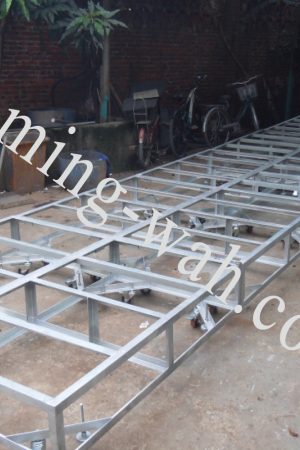 MW-116  鉛水角鐵架封木板鋪棗紅色地毯表演台